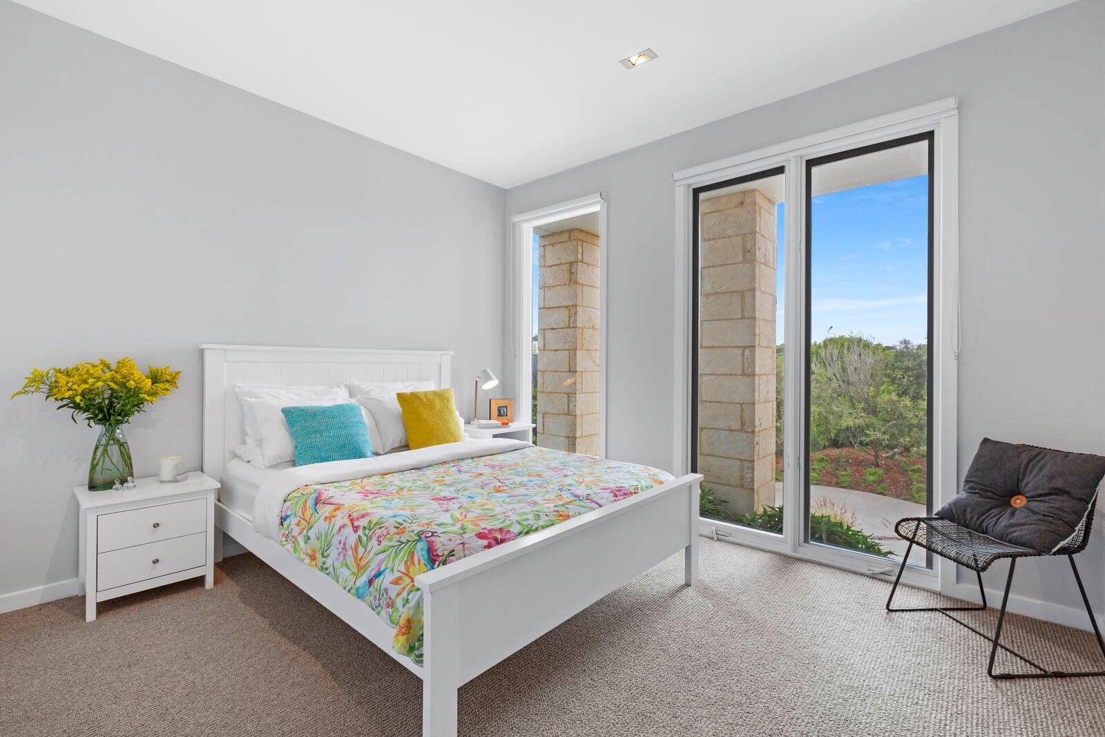 Property Gallery Thumbnail 11