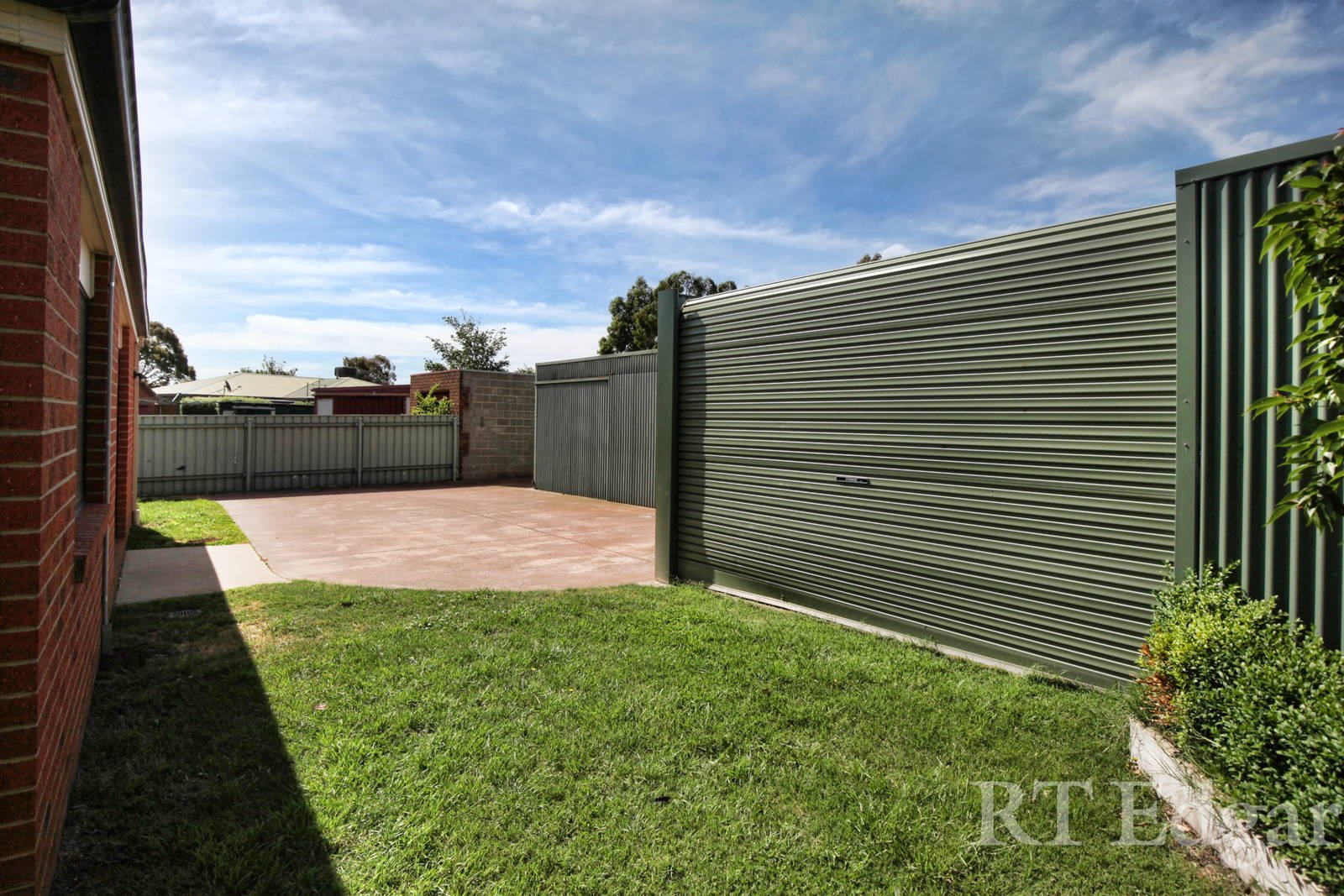 Property Gallery Thumbnail 12