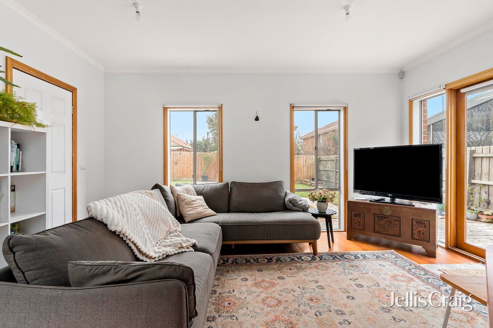 5 Central Park Avenue, Maribyrnong image 2