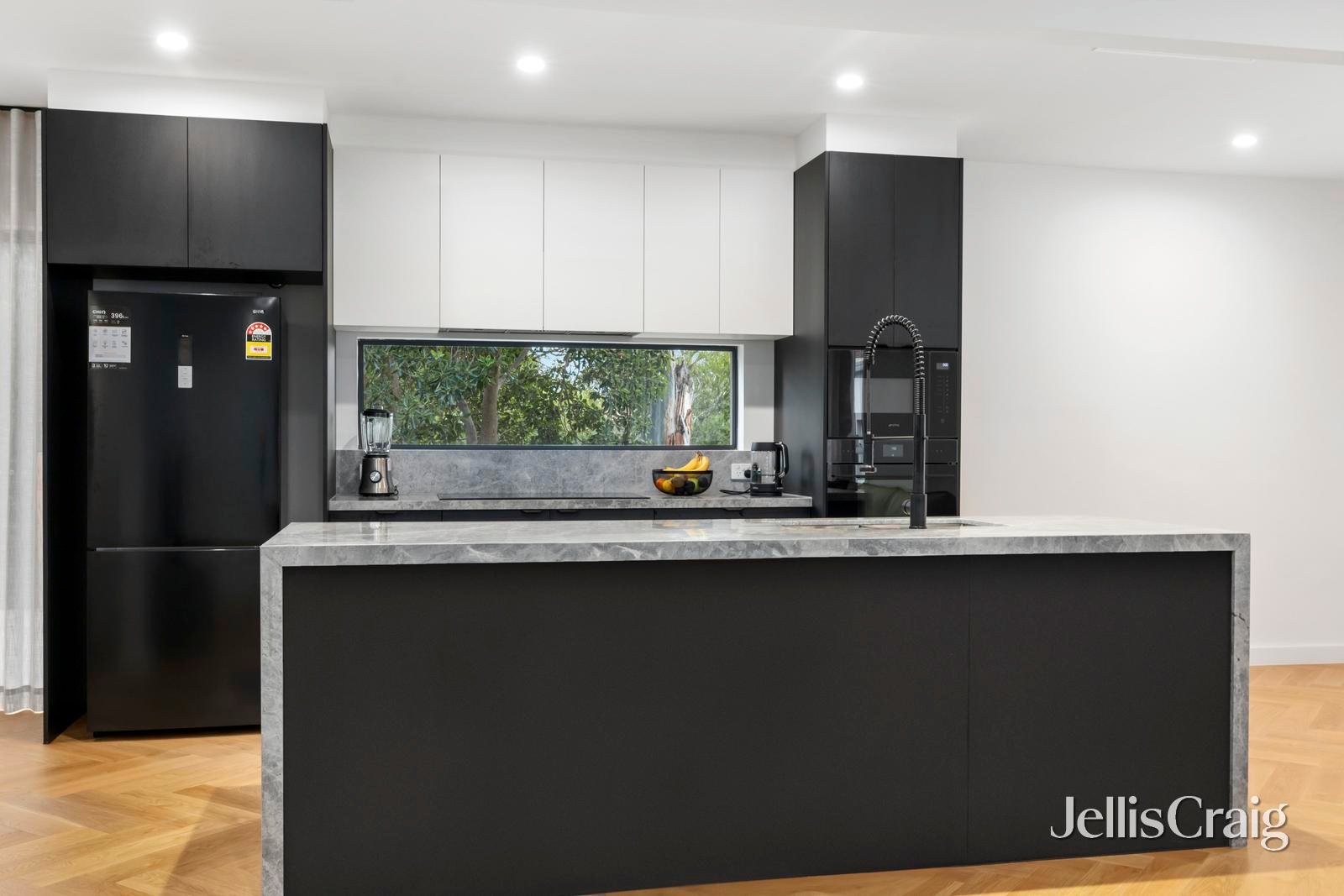 5 Chantilly Street, Mount&nbsp;Waverley image 4