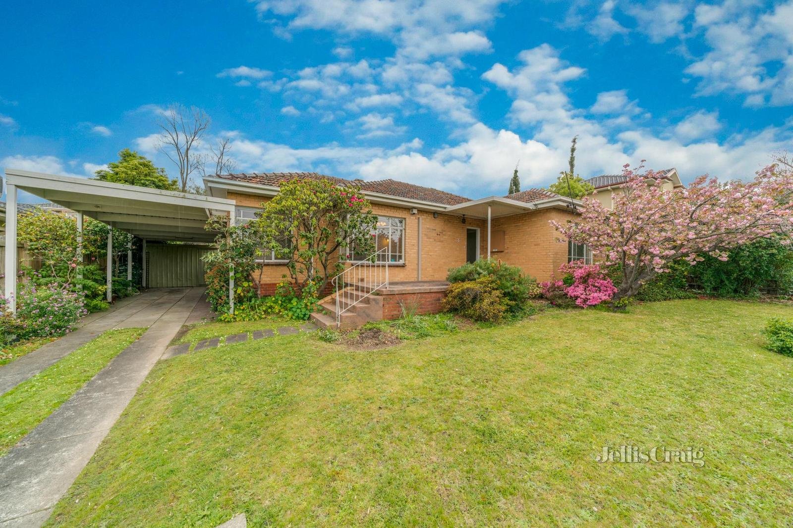 5 Charlton Street, Mount Waverley image 2