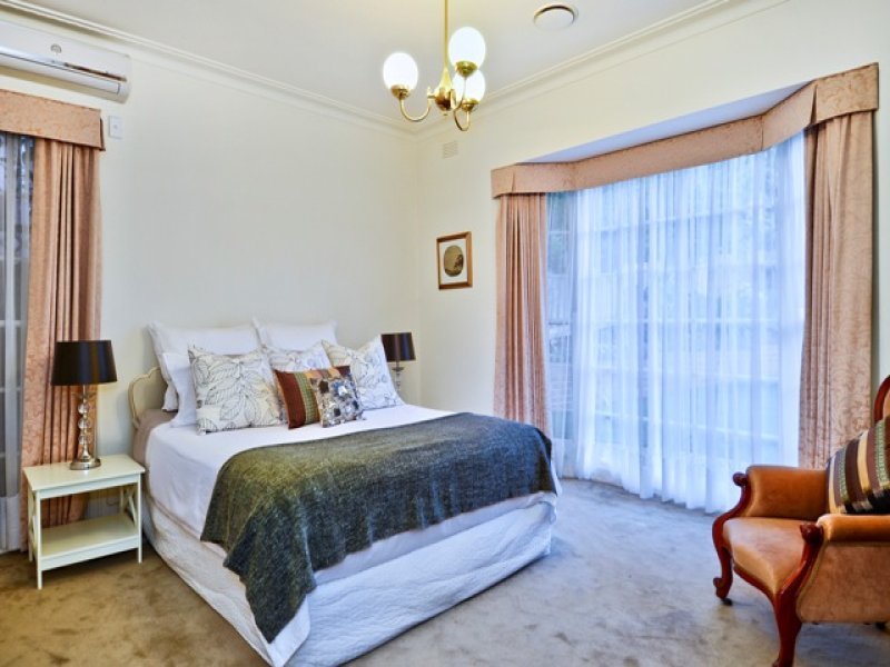 5 Chesterfield Court, Newtown image 10