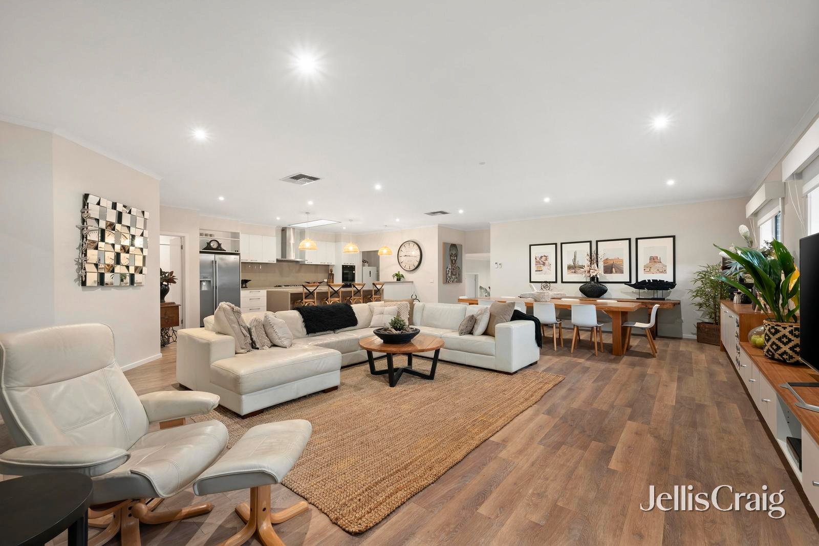 5 Chevalier Crescent, Mooroolbark image 7