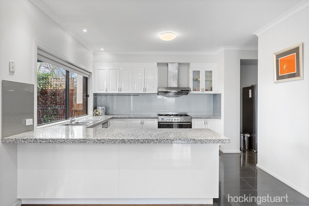 5 Chilcote Court, Box Hill South image 4