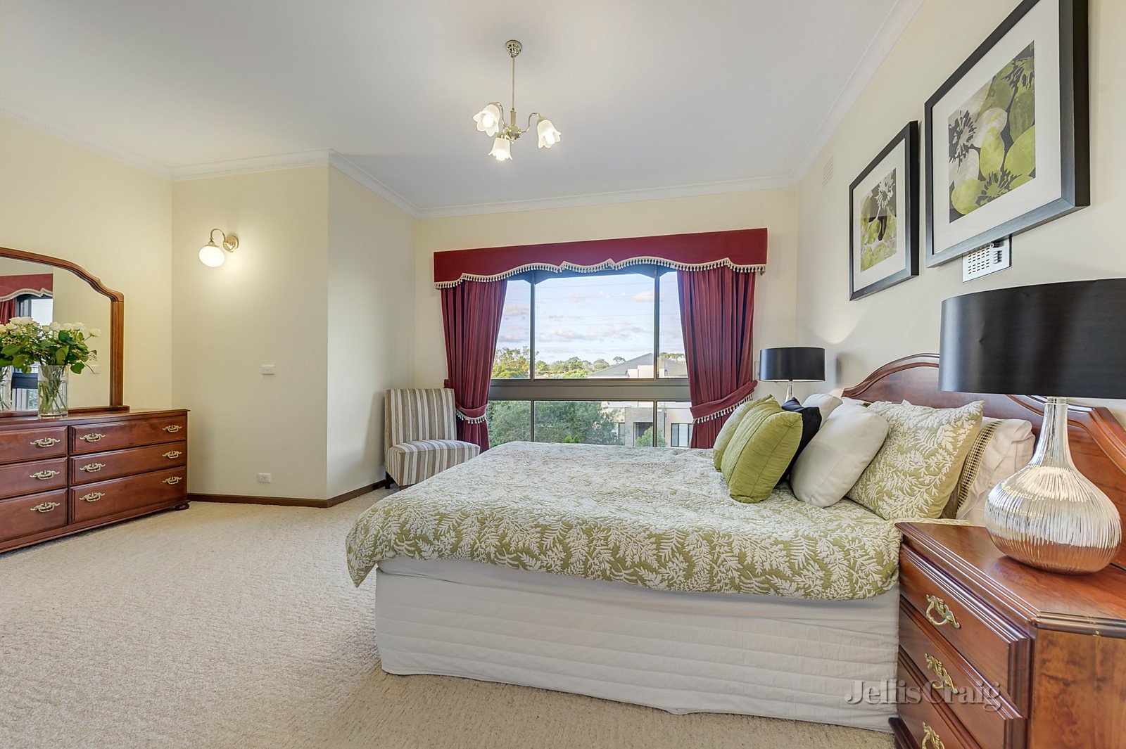 5 Chiswick Court, Templestowe image 8