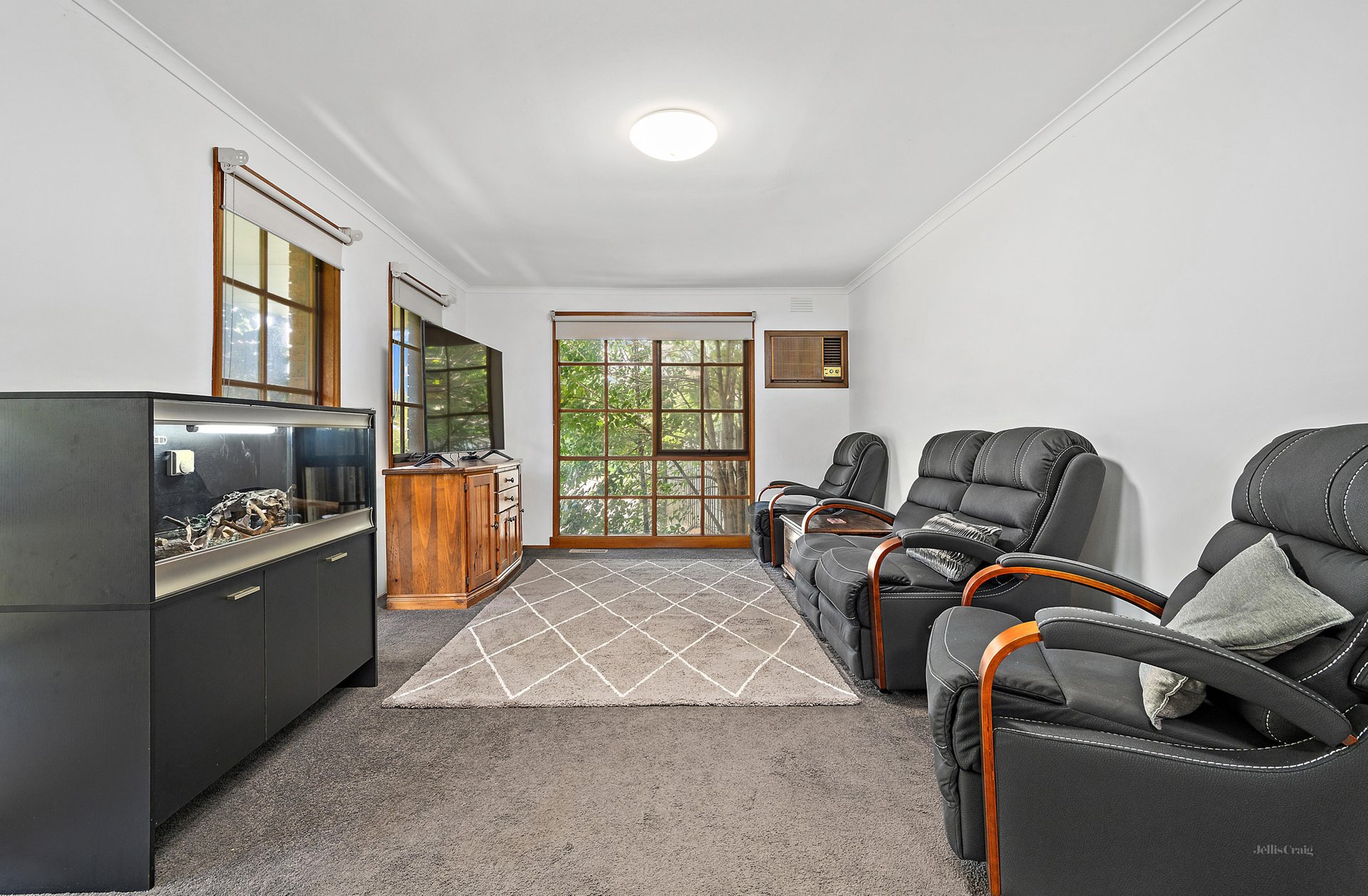 5 Churchill Drive, Mooroolbark image 2