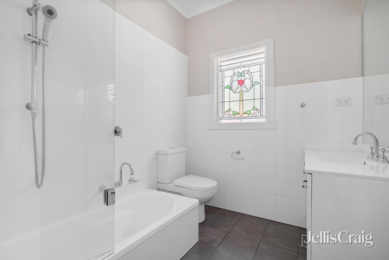 5 Clement Crescent, Croydon image 7