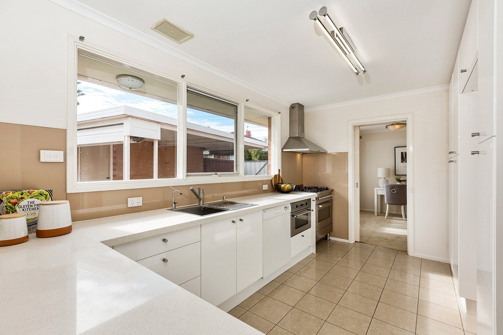5 Clitus Street, Glen Waverley image 1