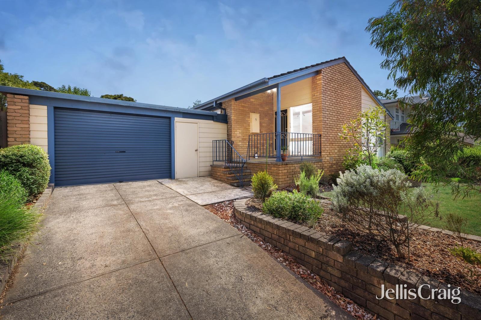 5 Cloverlea Drive, Wantirna image 2