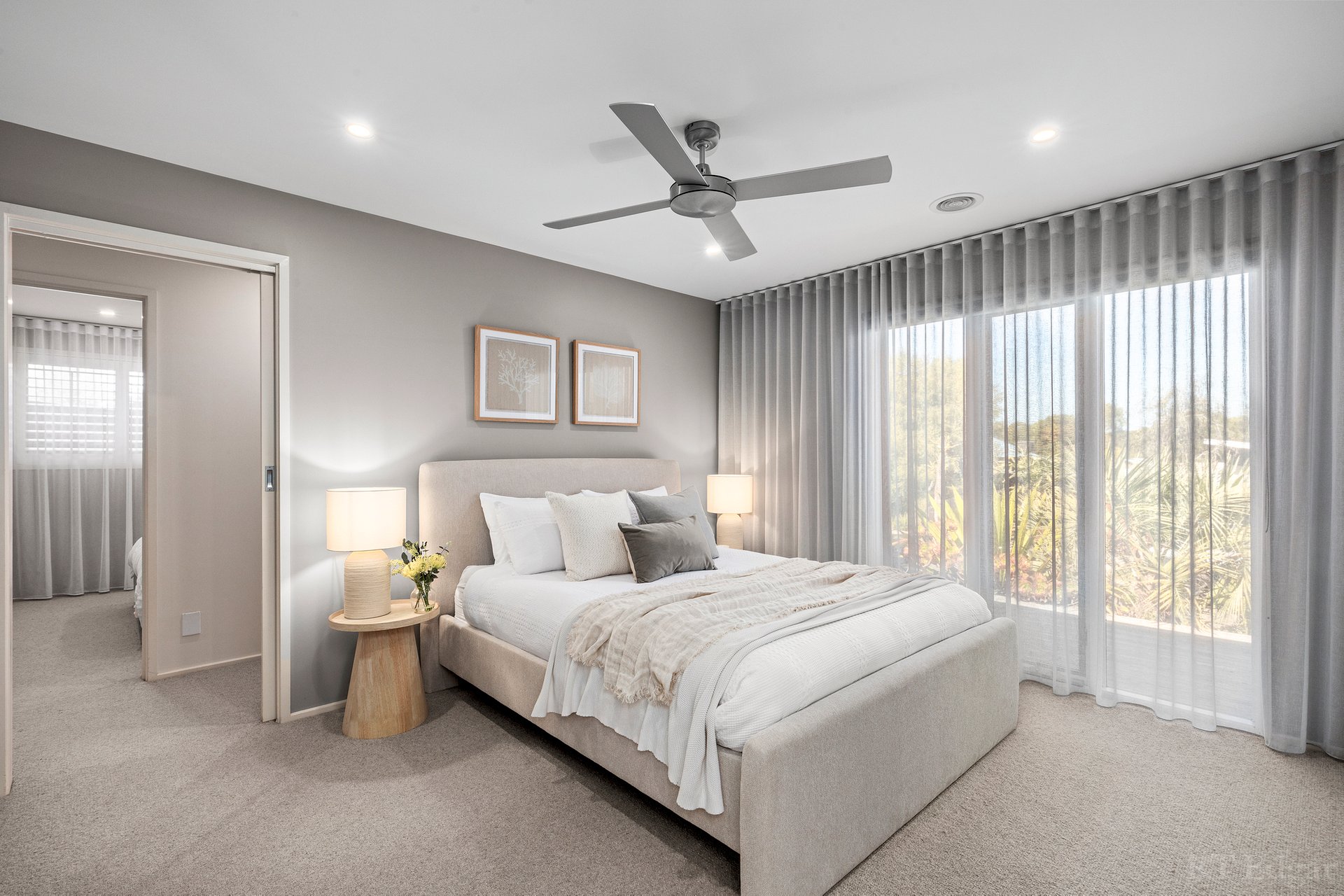 Property Gallery Thumbnail 11