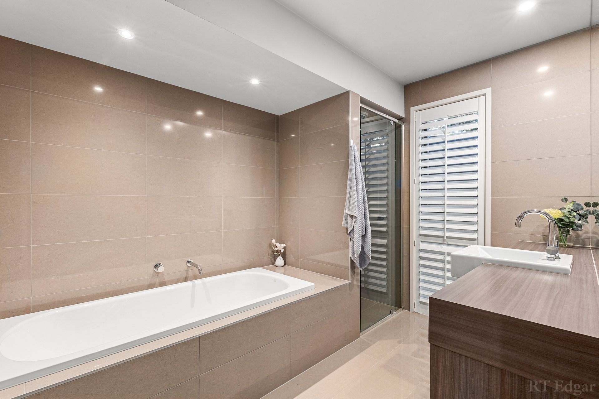 Property Gallery Thumbnail 17