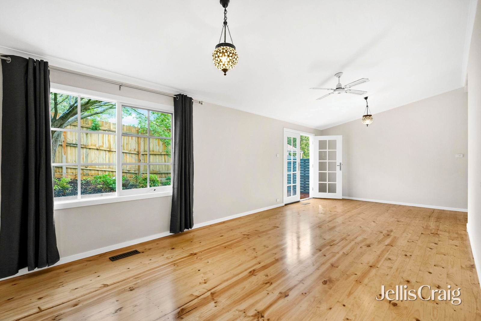5 Coral Close, Lilydale image 4
