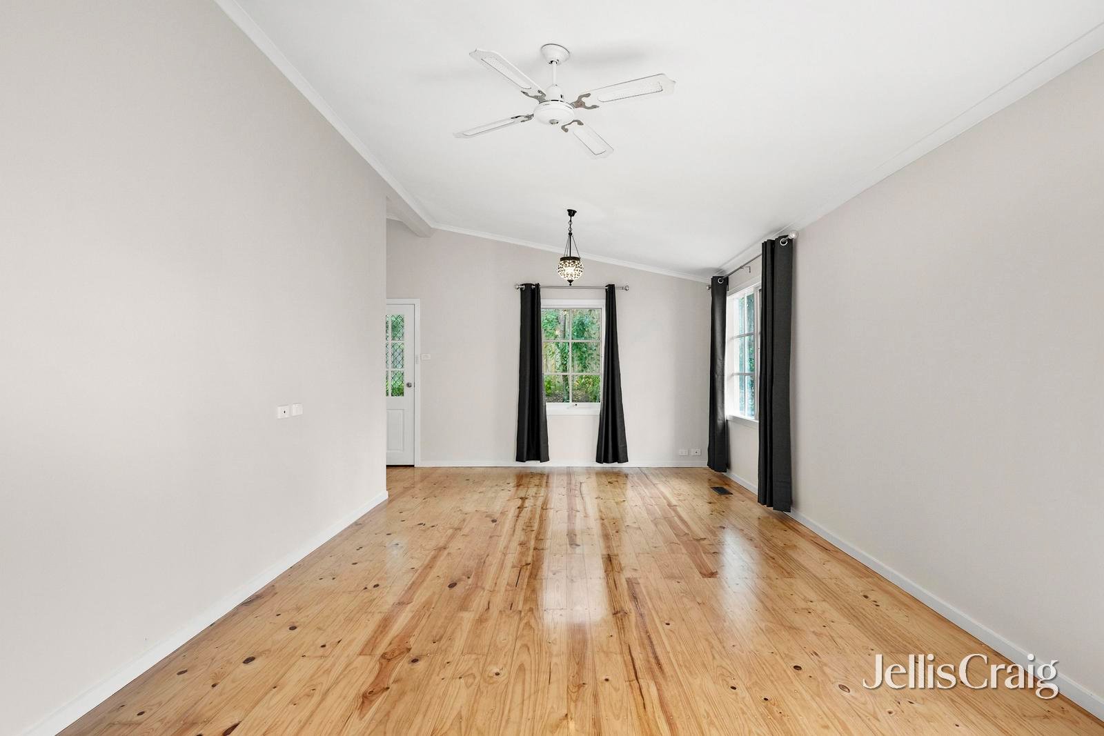 5 Coral Close, Lilydale image 5