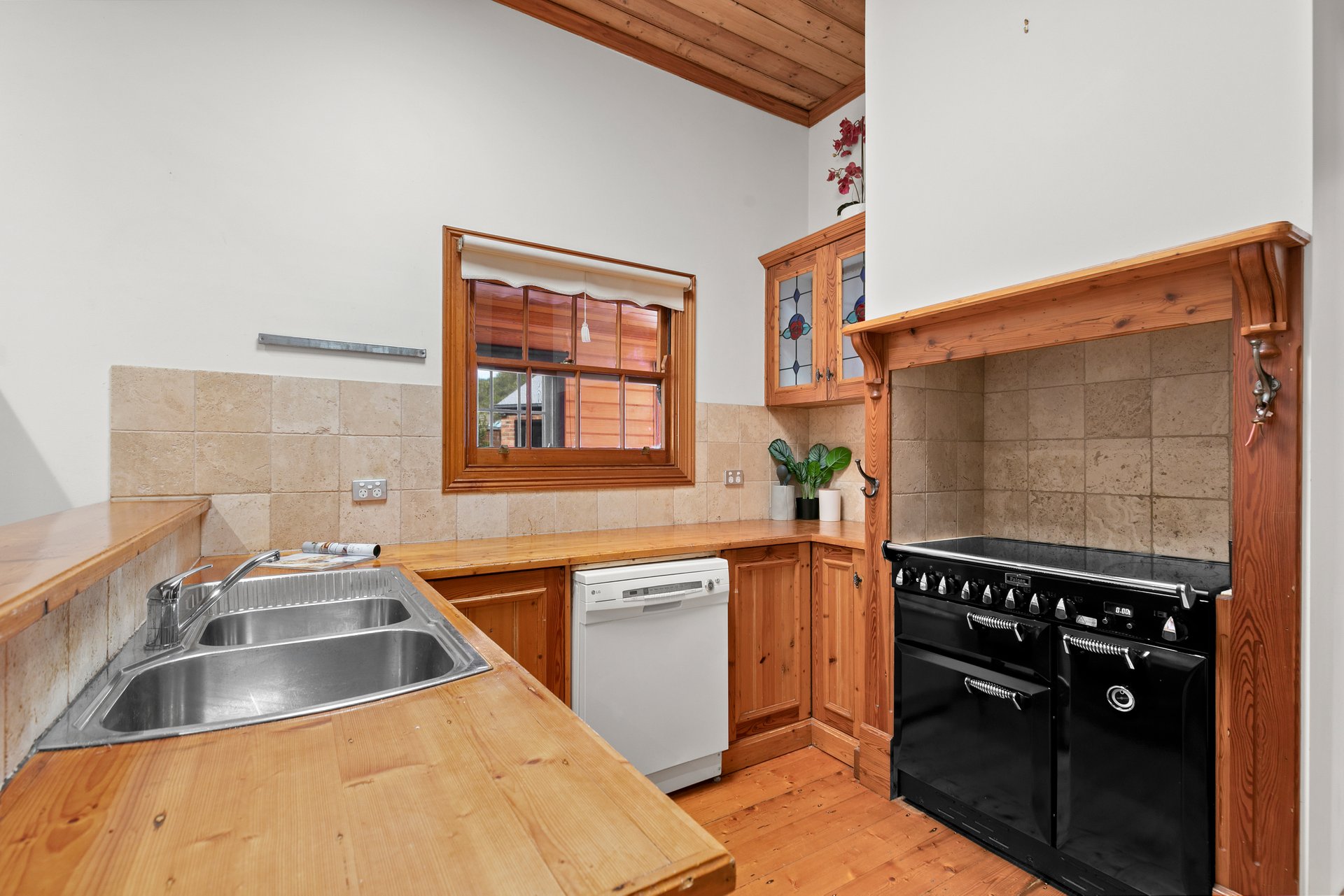 5 Courier Court, Leopold image 14