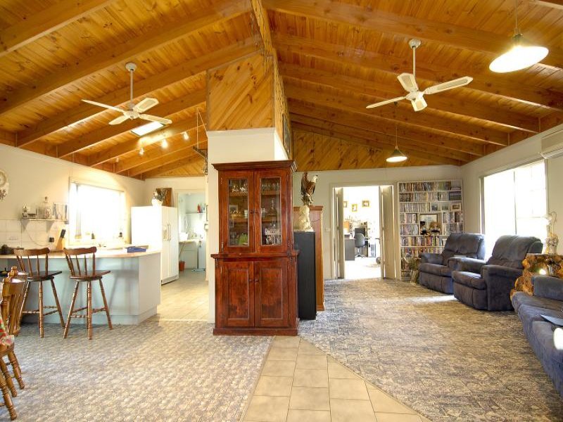 5 Cuddihy Court, Lovely Banks image 2