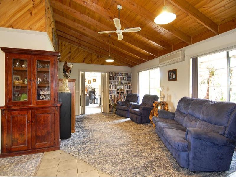 5 Cuddihy Court, Lovely Banks image 6