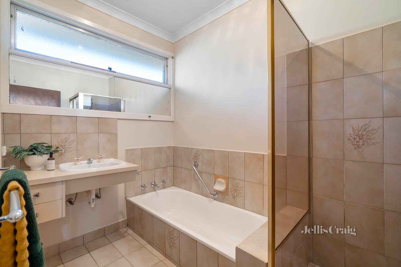 5 Cumberland Court, Glen Waverley image 8