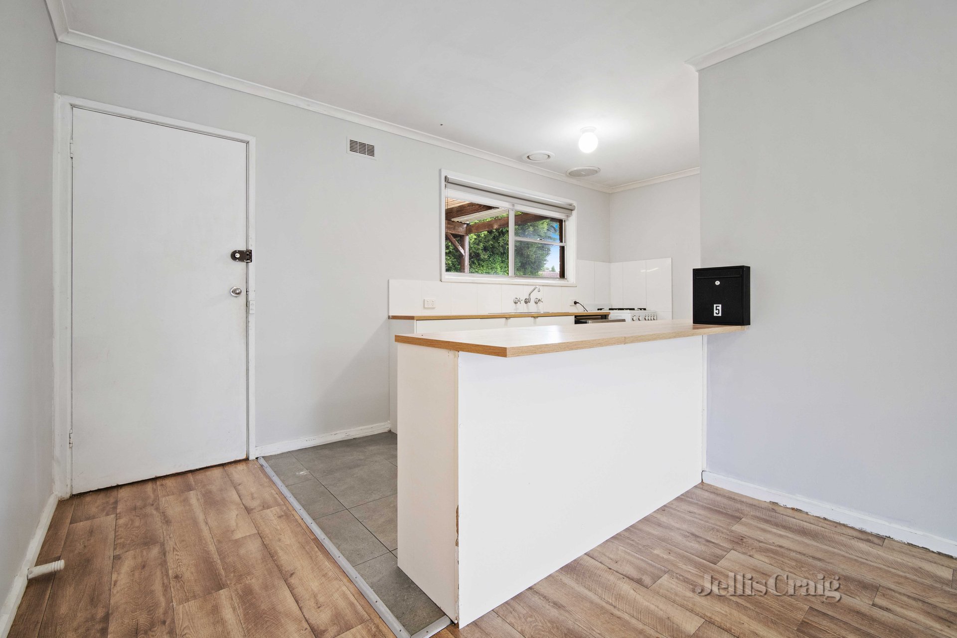 5 Curnow Street, Golden Point image 3