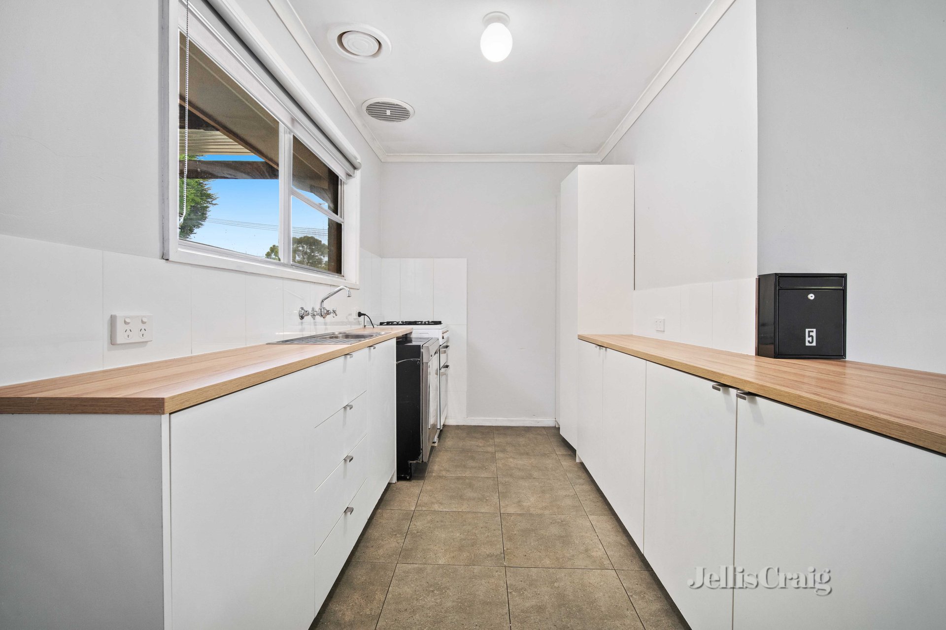 5 Curnow Street, Golden Point image 5