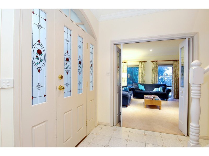5 David Street, Surrey Hills image 7