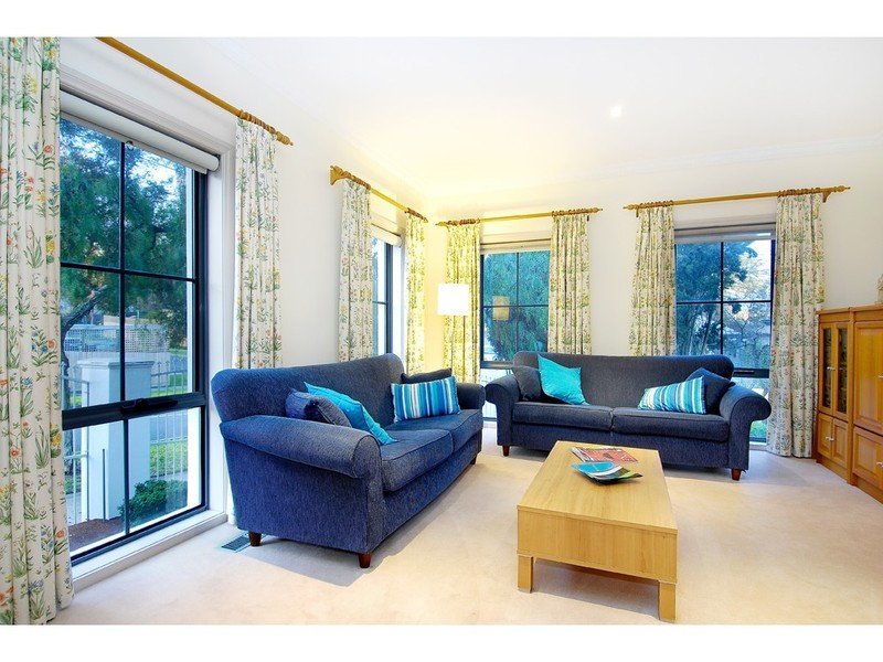 5 David Street, Surrey Hills image 8