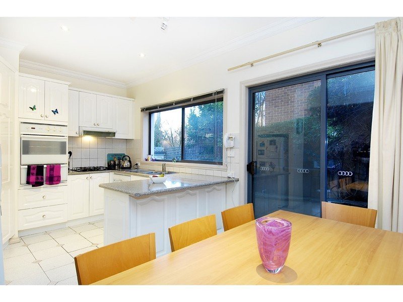 5 David Street, Surrey Hills image 9