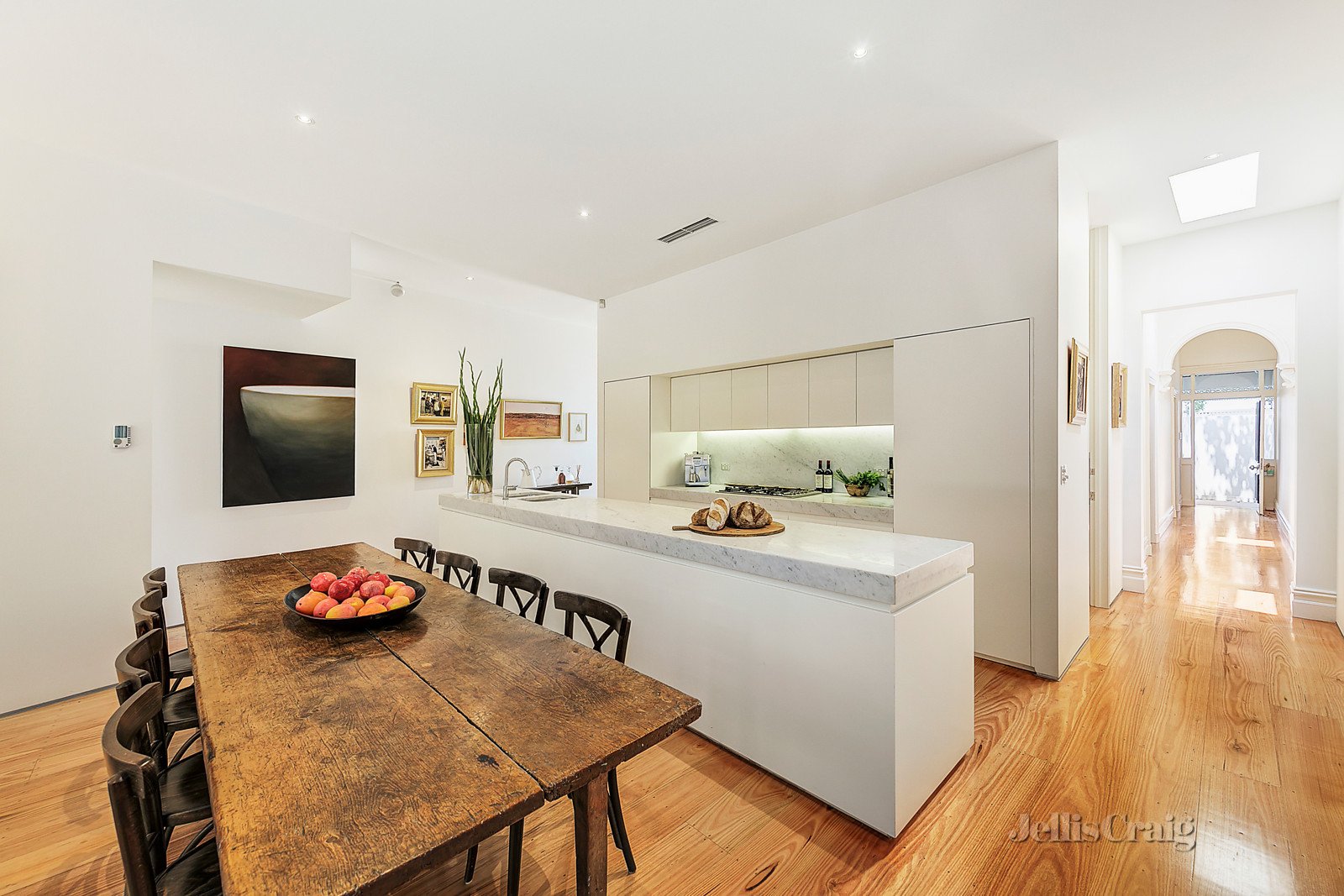 5 Davis Avenue, South Yarra image 2