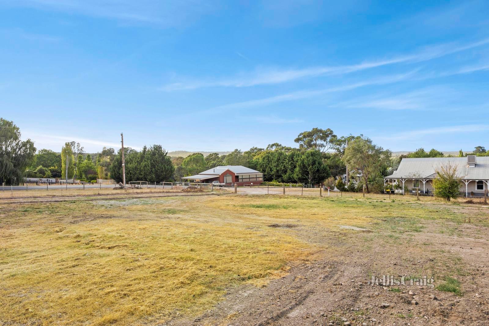 5 Diamond Gully Road, Campbells Creek image 2