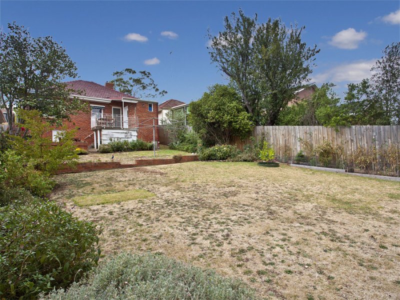 5 Dickens Street, Pascoe Vale South image 11