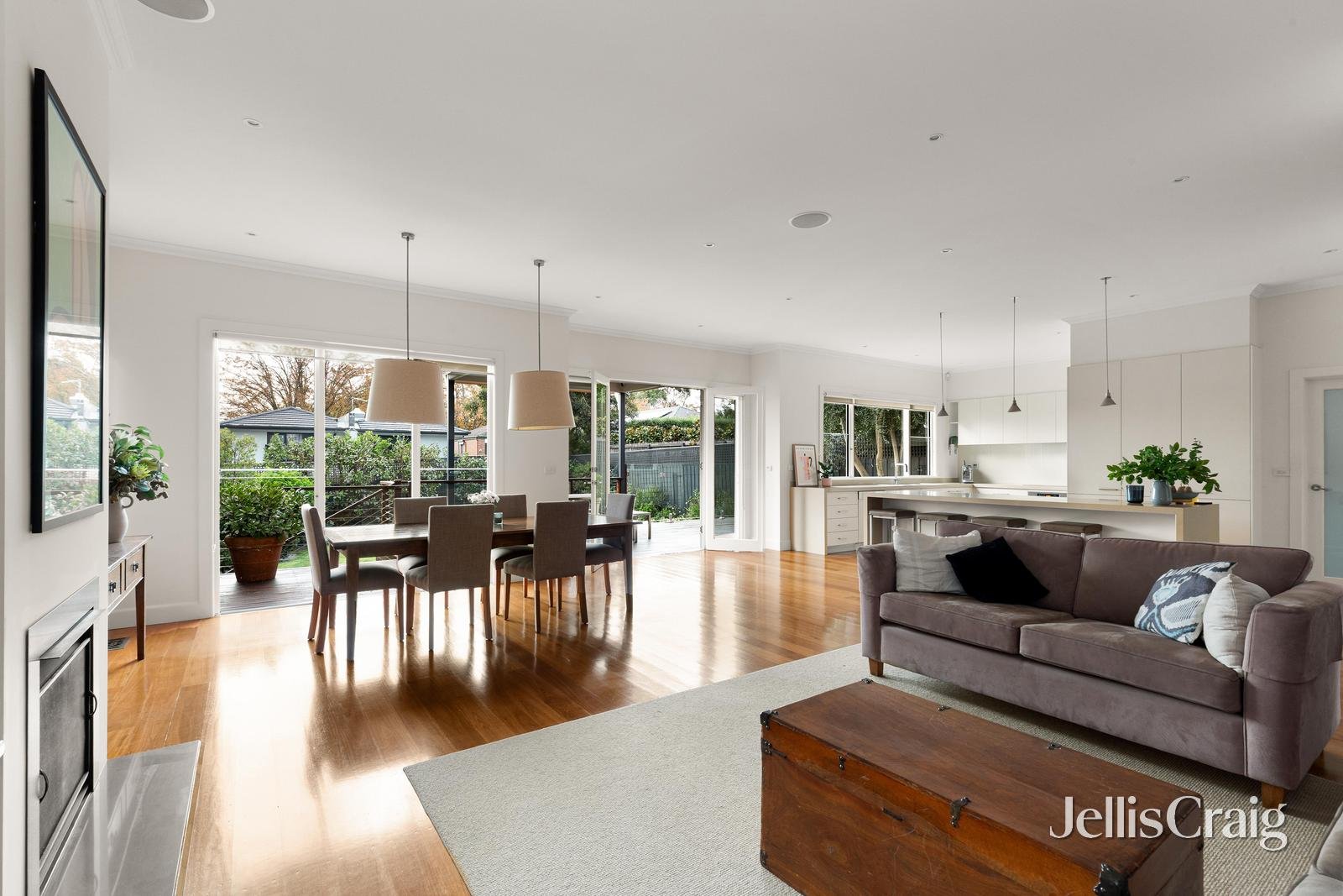 5 Doonkuna Avenue, Camberwell image 4