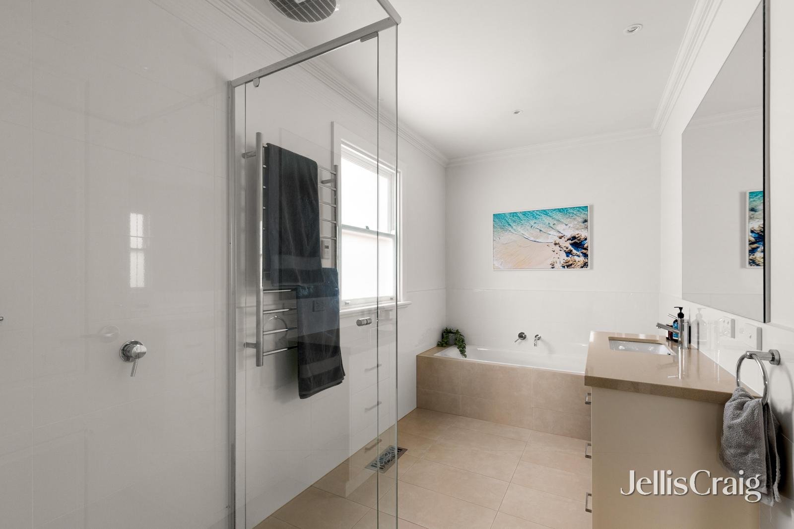 5 Doonkuna Avenue, Camberwell image 12