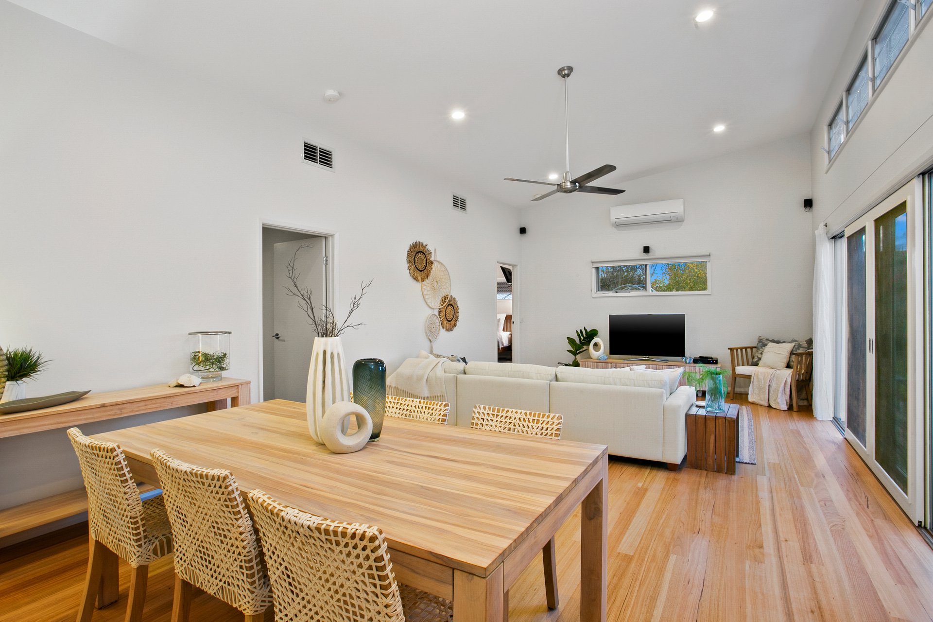 Property Gallery Thumbnail 4