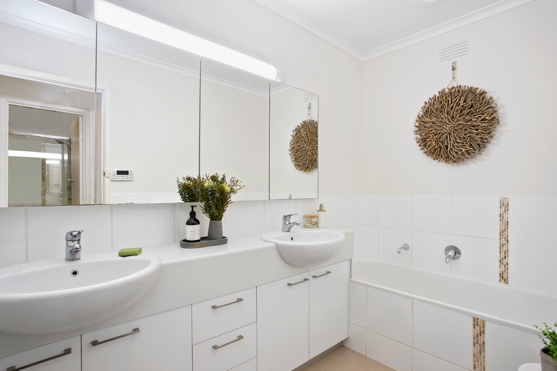 Property Gallery Thumbnail 6