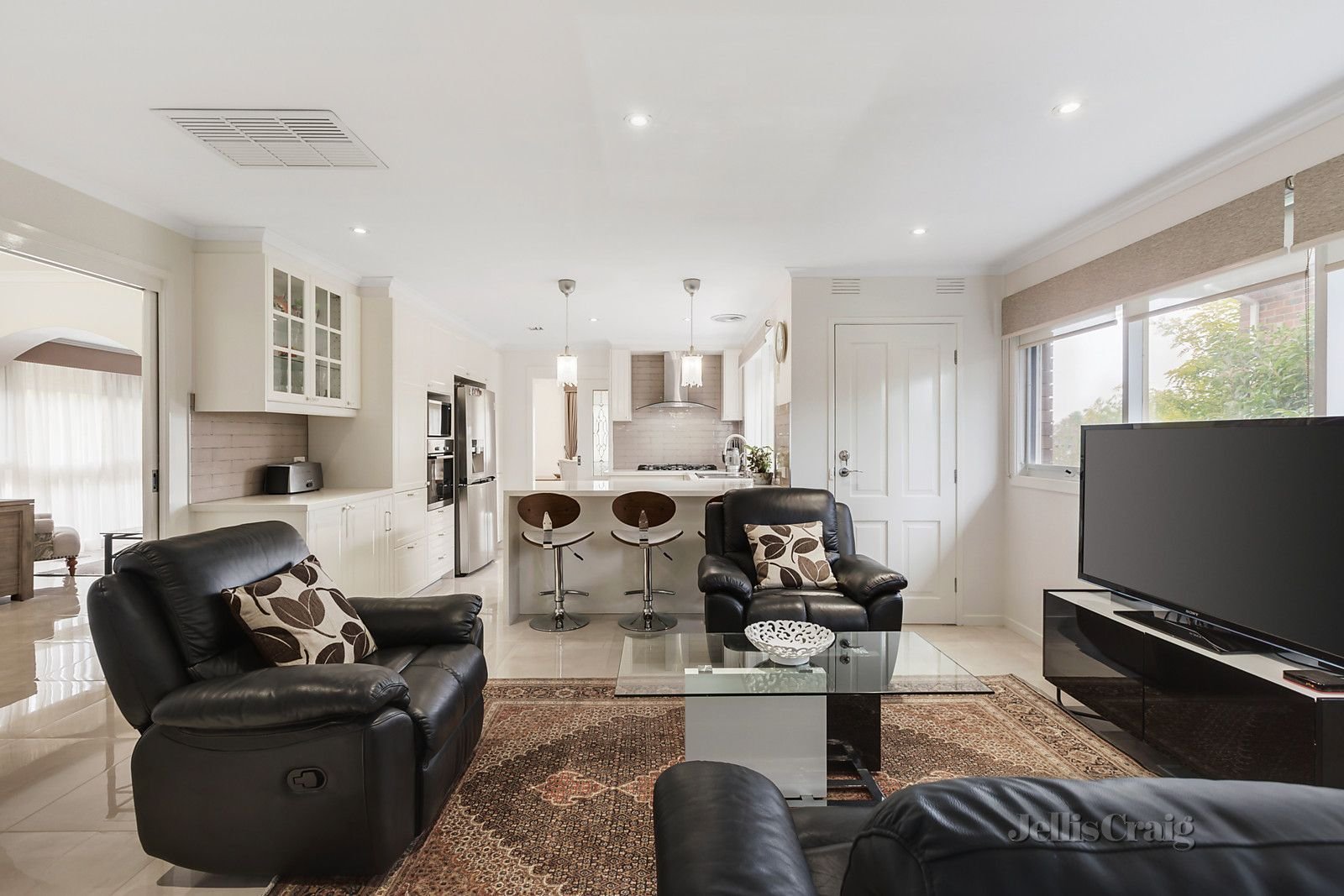 5 Dryden Street, Doncaster East image 5