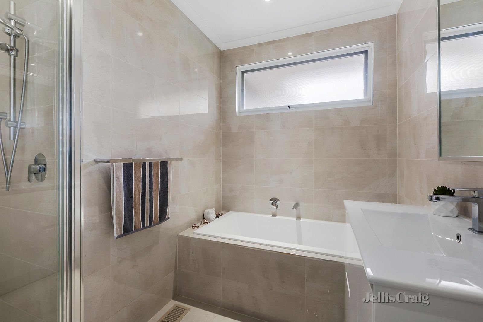 5 Dryden Street, Doncaster East image 12