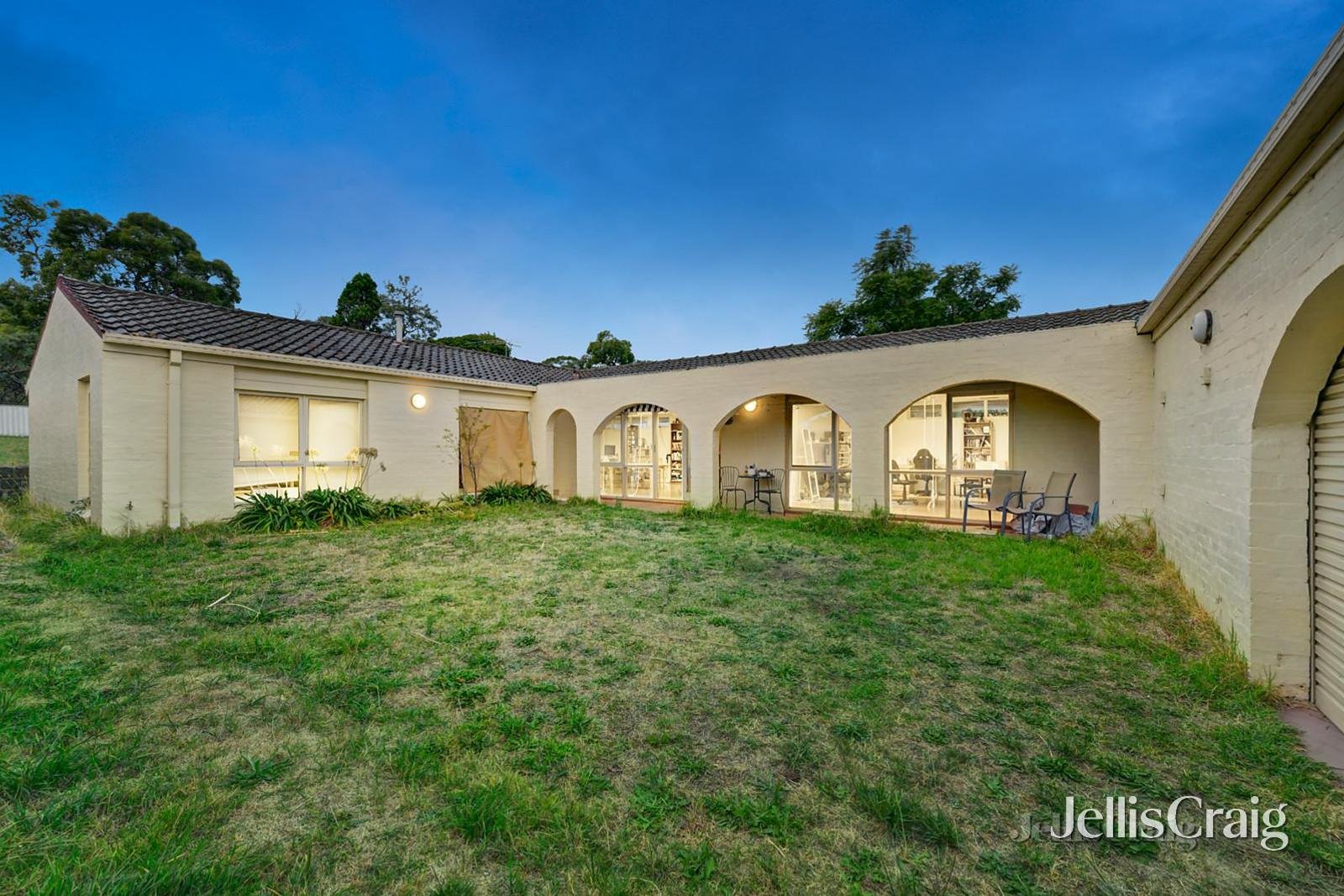 5 Dunsmuir Drive, Mount&nbsp;Waverley image 7