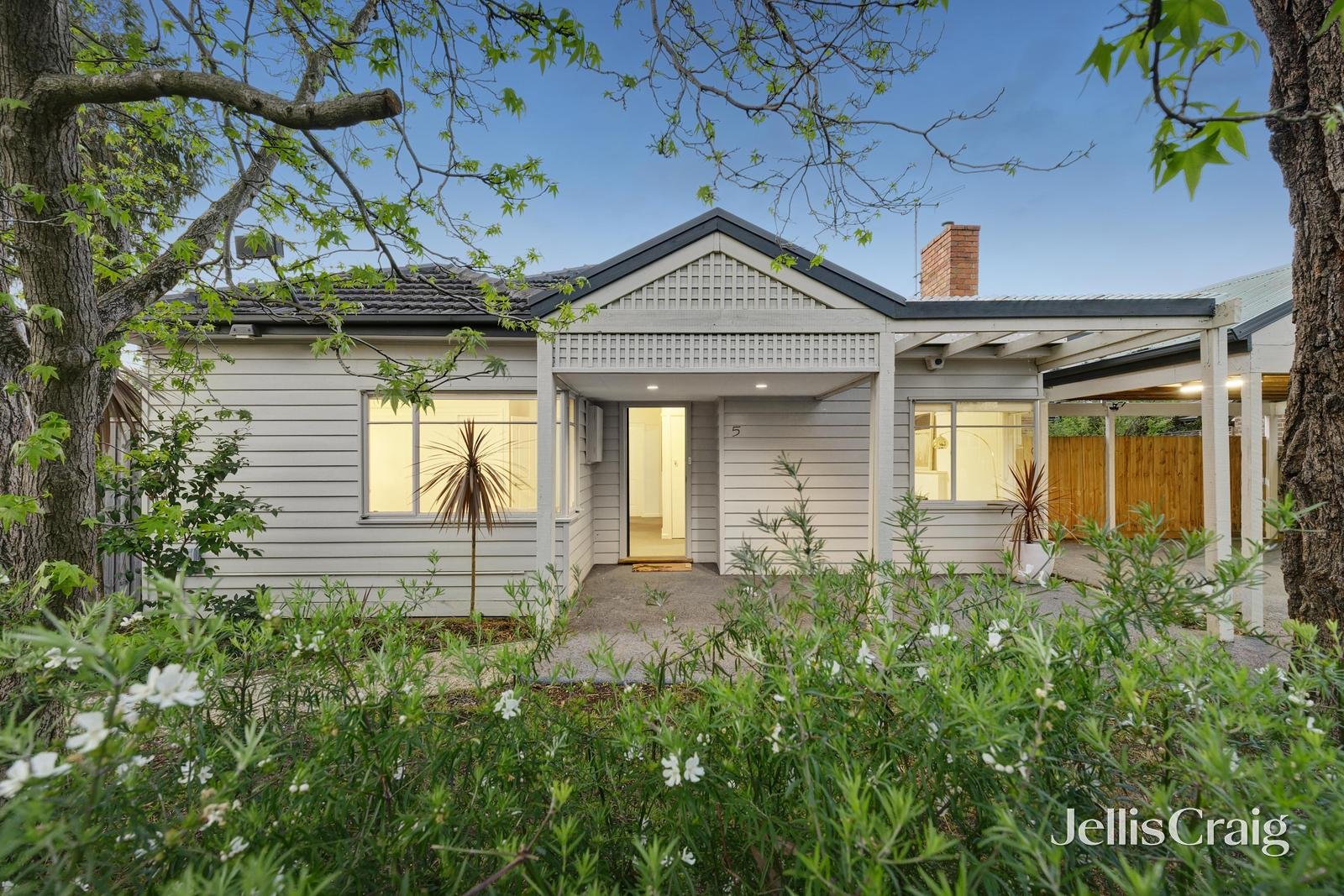 5 Elmhurst Road, Blackburn image 1