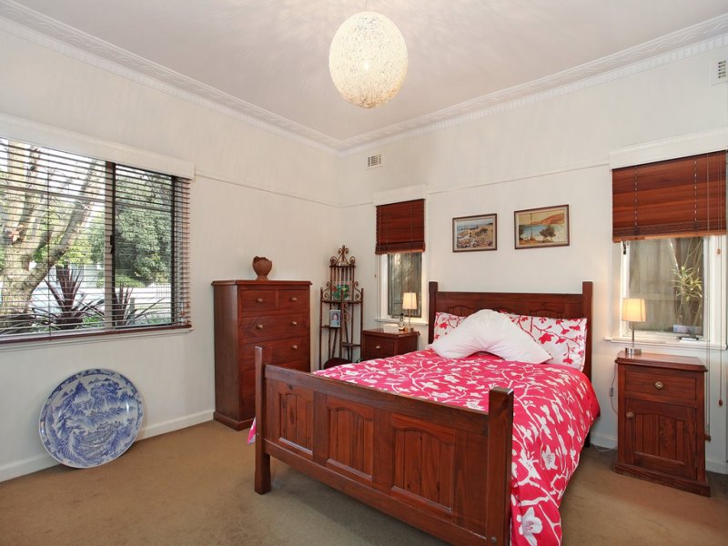 5 Elmhurst Road, Blackburn image 5