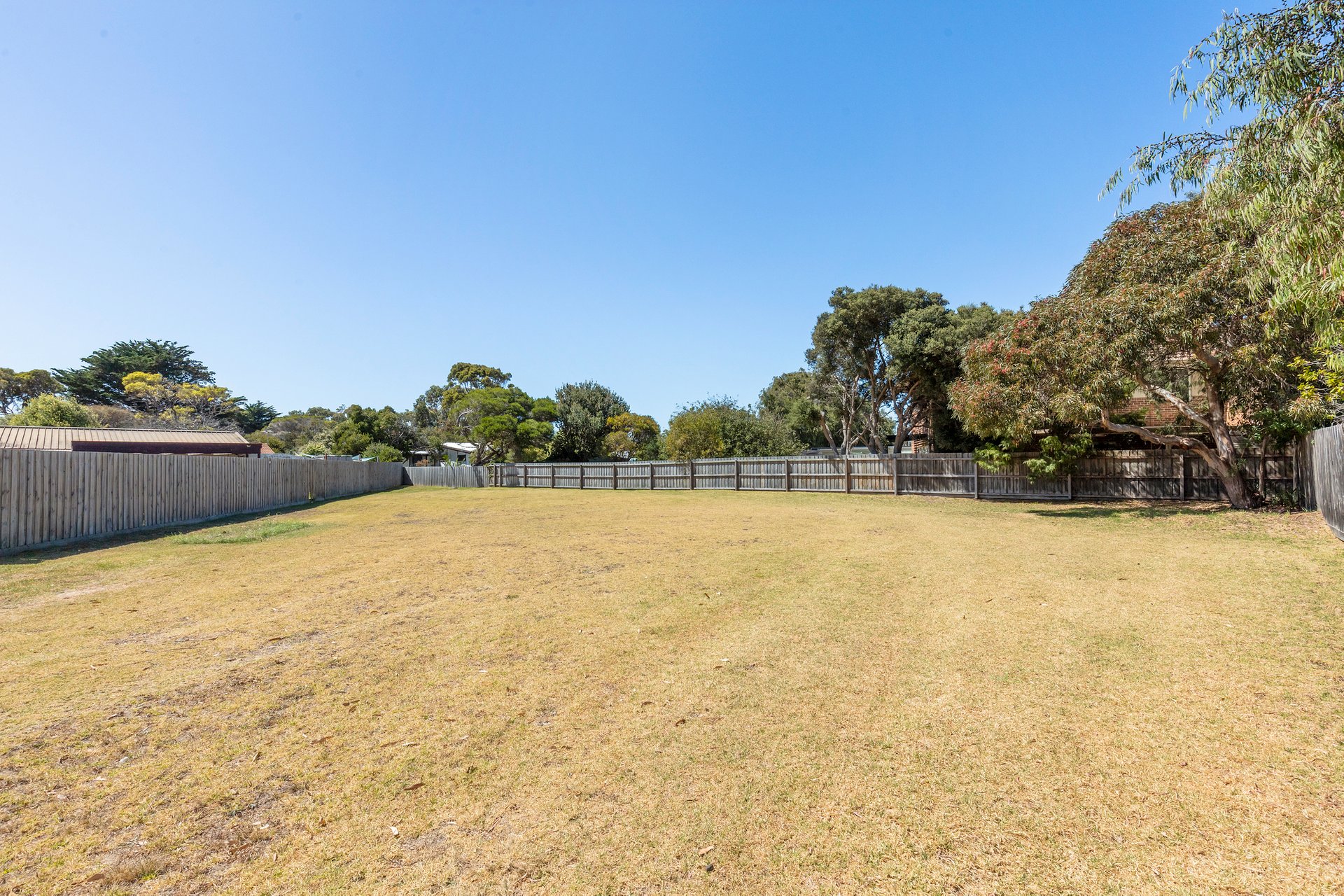 Property Gallery Thumbnail 6