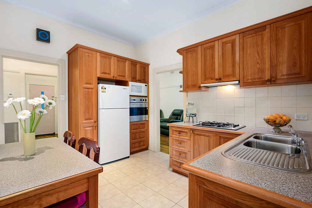 5 Evan Street, Box Hill North image 3