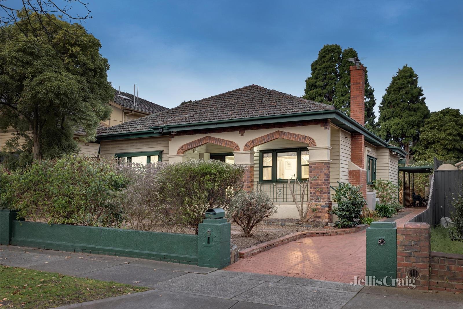 5 Fairview Avenue, Camberwell image 1