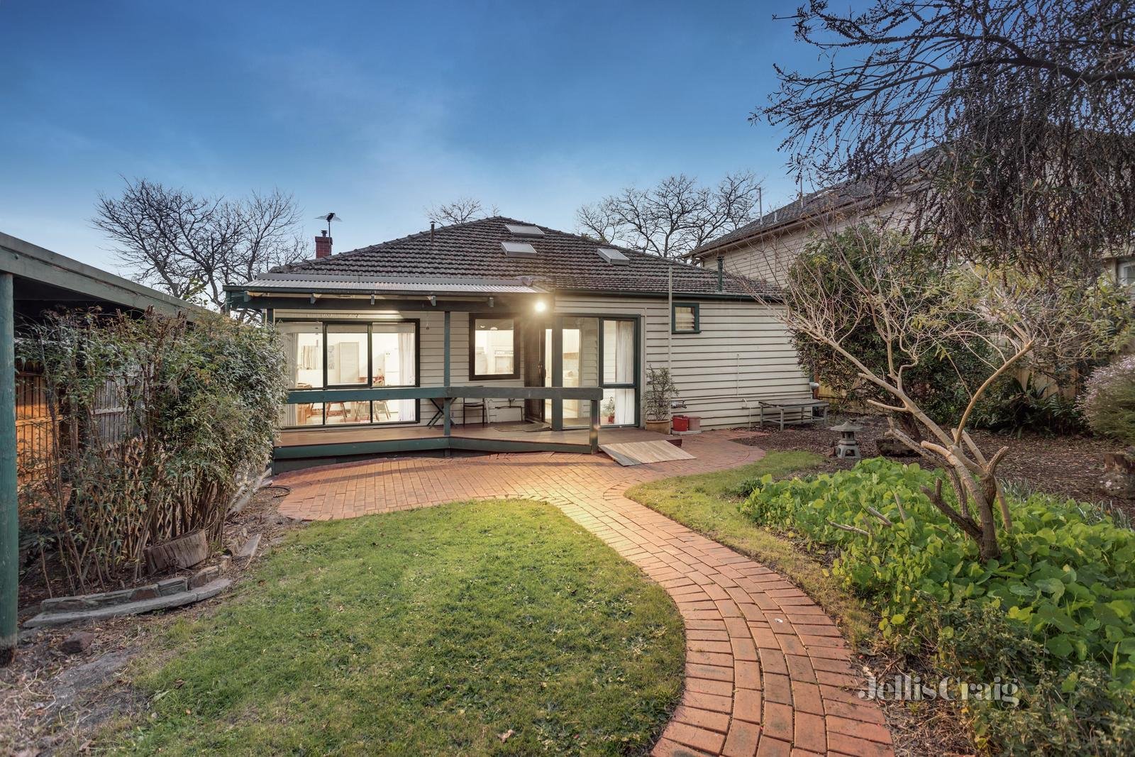 5 Fairview Avenue, Camberwell image 6