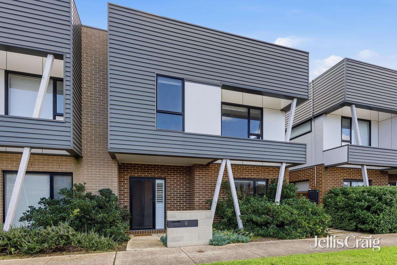 5 Fairview Crescent, Avondale&nbsp;Heights image 1