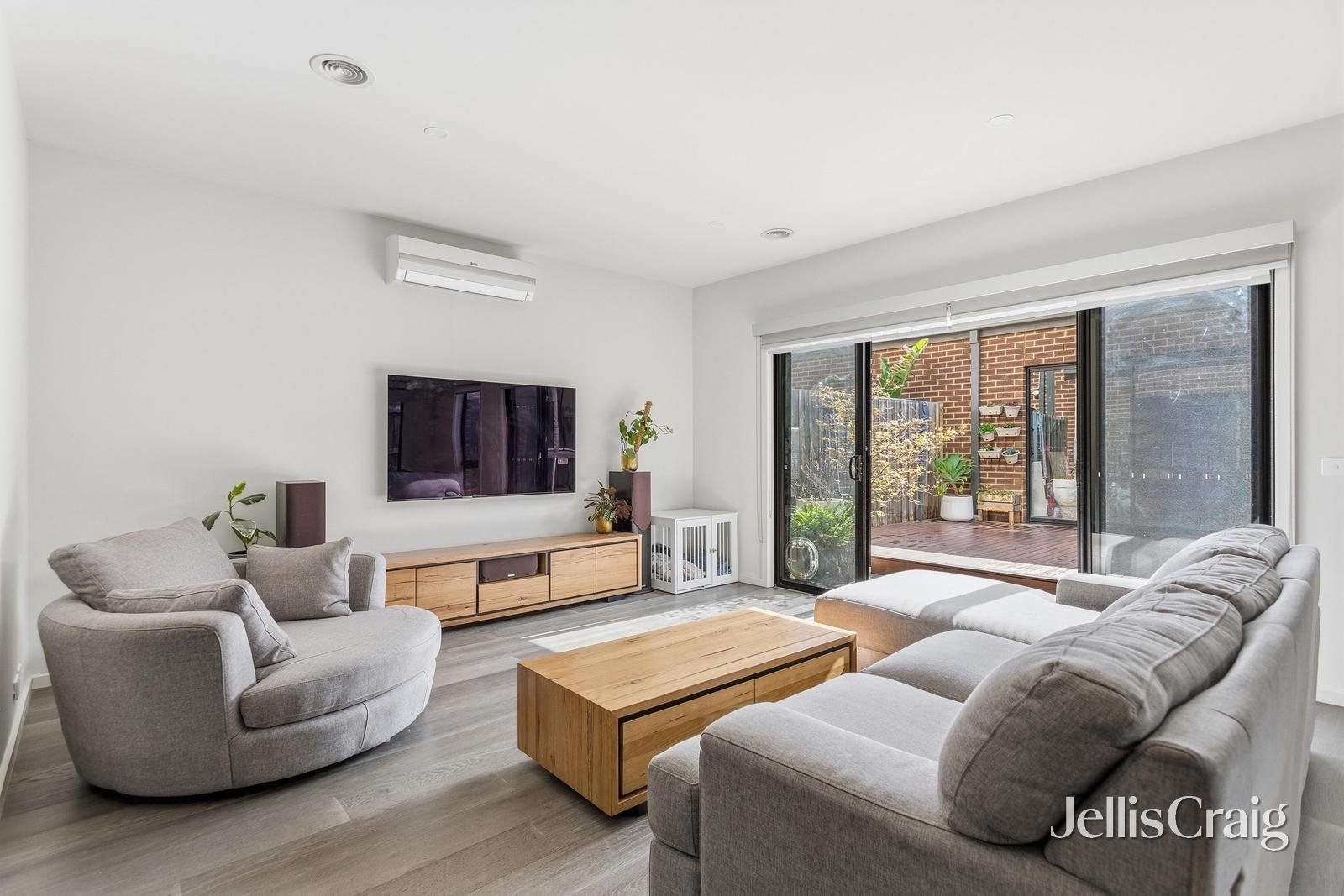 5 Fairview Crescent, Avondale&nbsp;Heights image 2