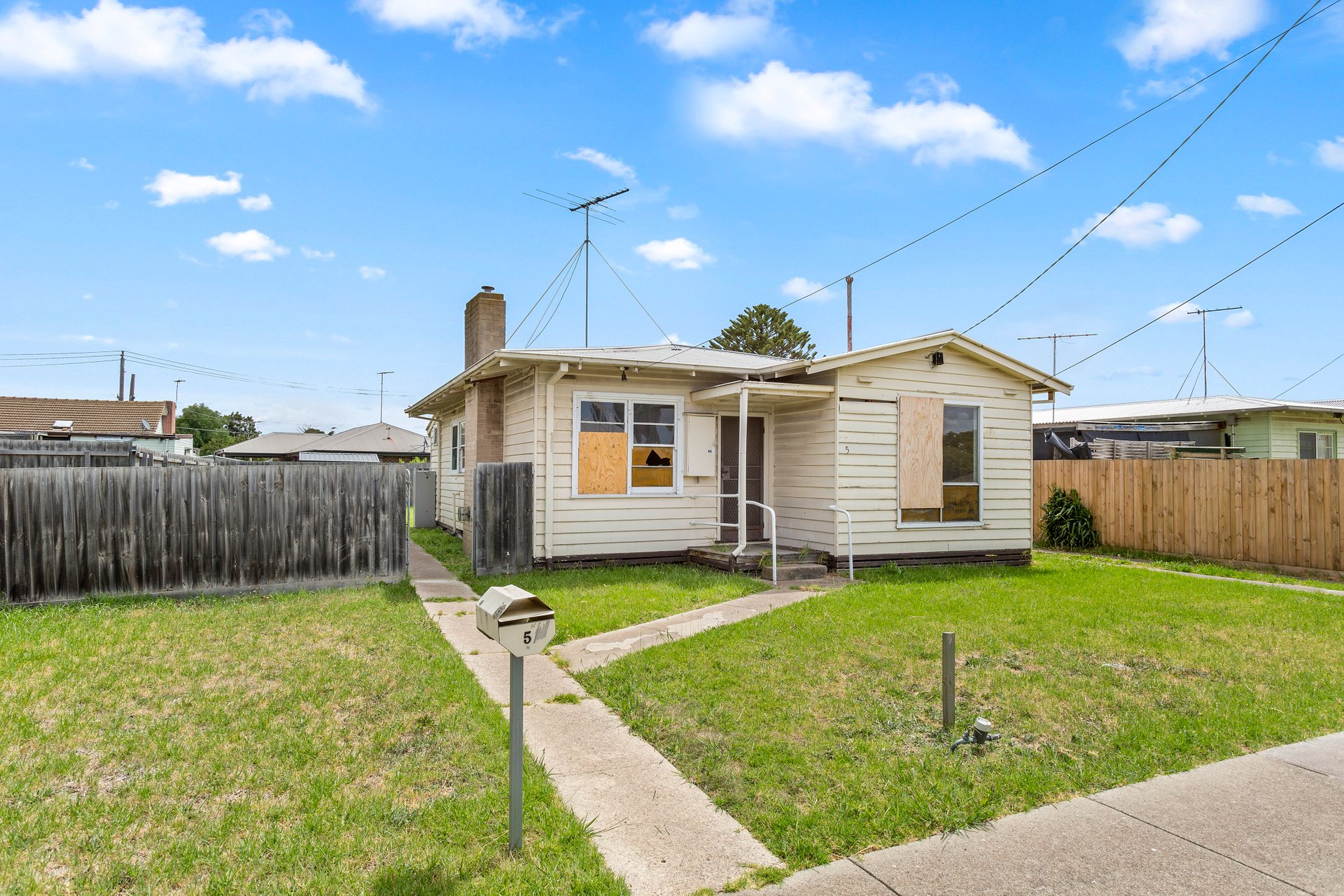 5 Falcon Street, Norlane image 1