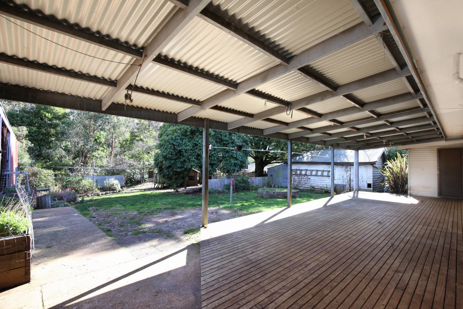 Property Gallery Thumbnail 9