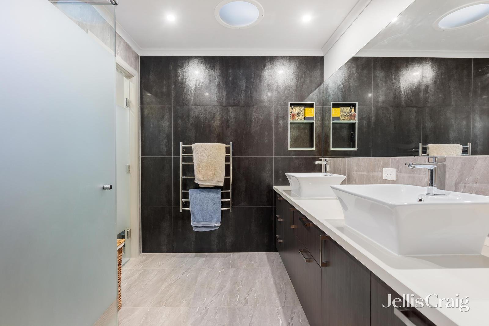 5 Federal Street, Mount Waverley image 6