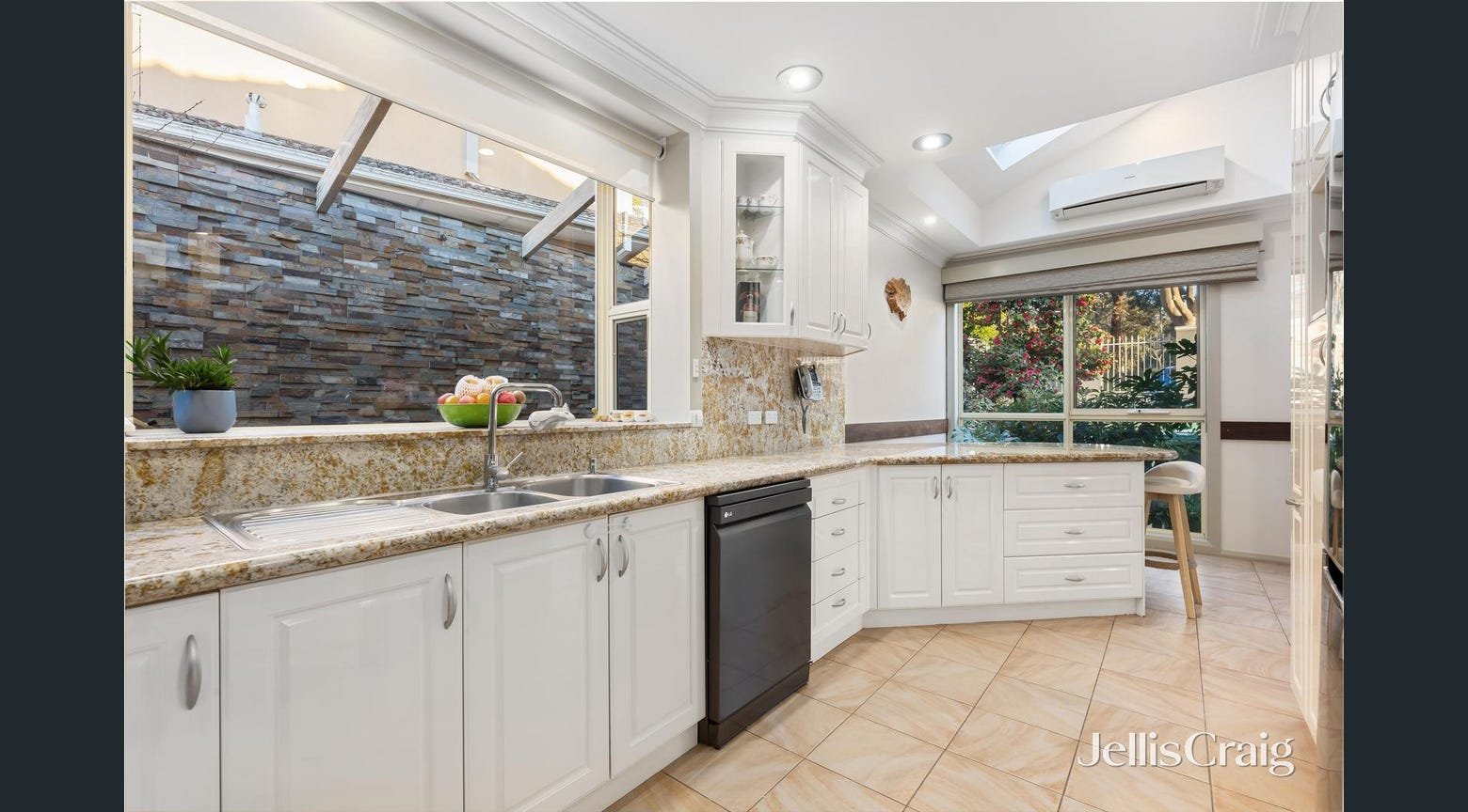 5 Federal Street, Mount Waverley image 4