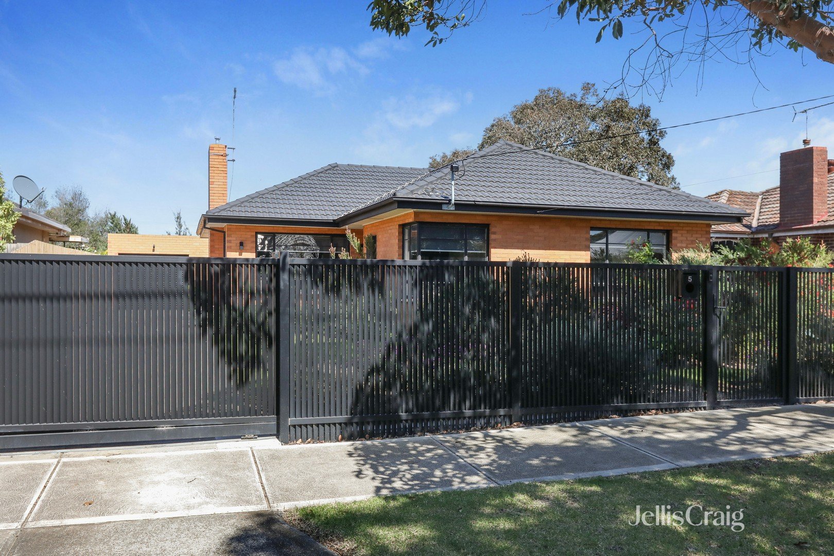5 Fenfield Street, Altona image 2