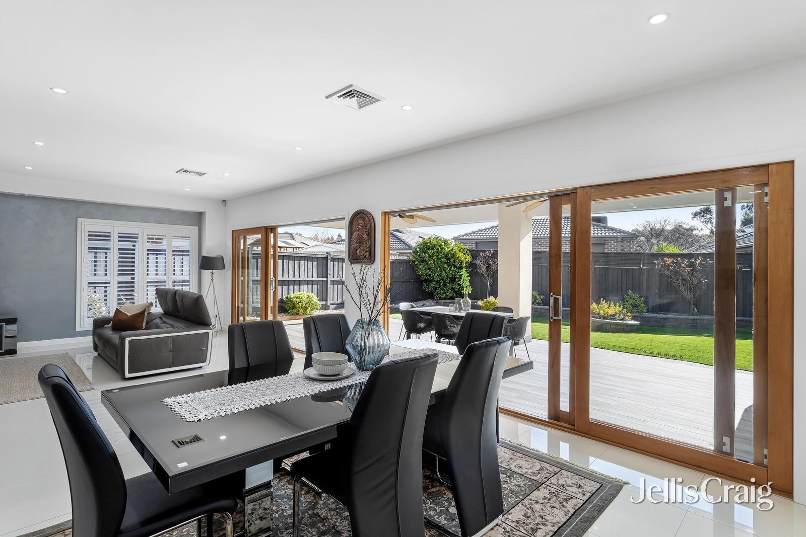 5 Ferngully Crescent, South Morang image 6
